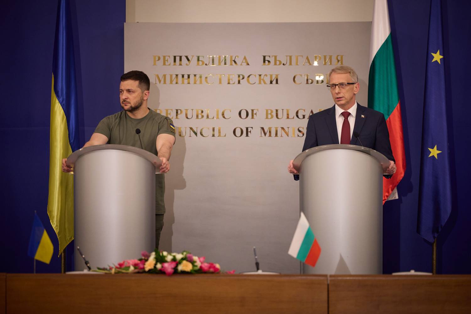 Украинският президент Зеленски и българският премиер Денков